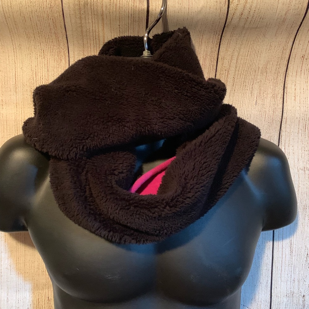 Reversible Calvin Klein Scarf